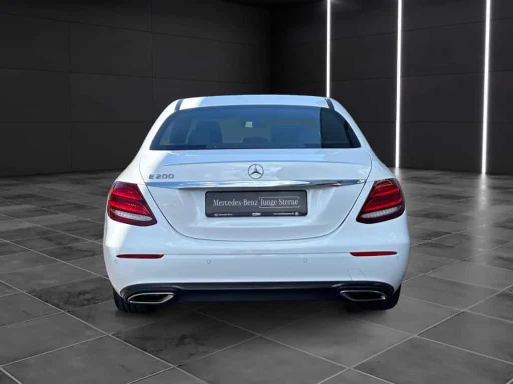 Mercedes-Benz E 200 Avantgarde*Sport*LED*Widescreen*Kamera* 09/2019-photo-3