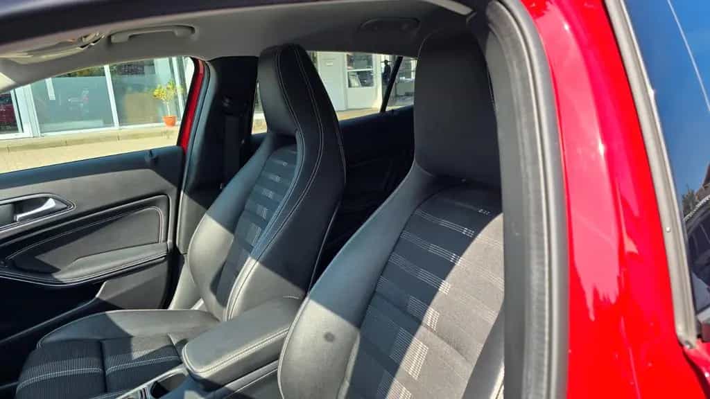 Mercedes-Benz GLA 200 ACC 09/2018-photo-8