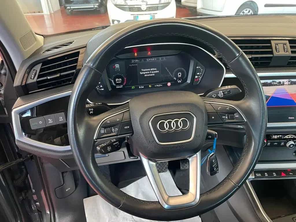 Audi Q3 SPB 35 TDI S tronic Business Plus 03/2022-photo-12