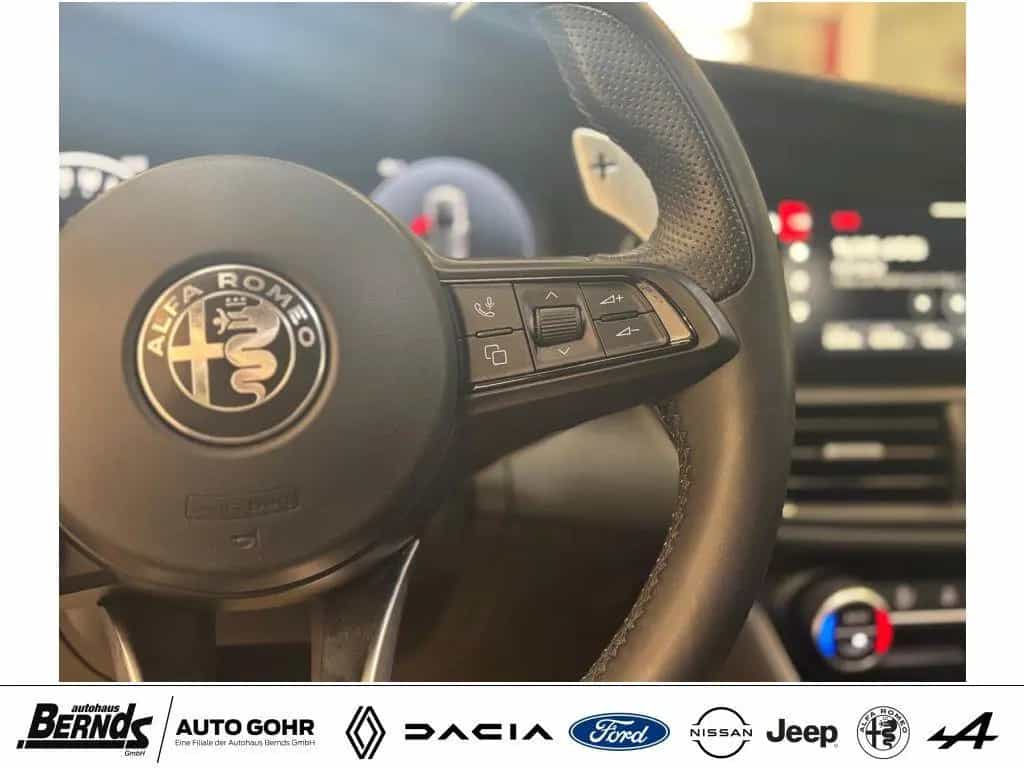 Alfa Romeo Giulia 2.0 Turbo 16V AT8-Q4 Sprint AUTOMA. ALLRA 07/2024-photo-17