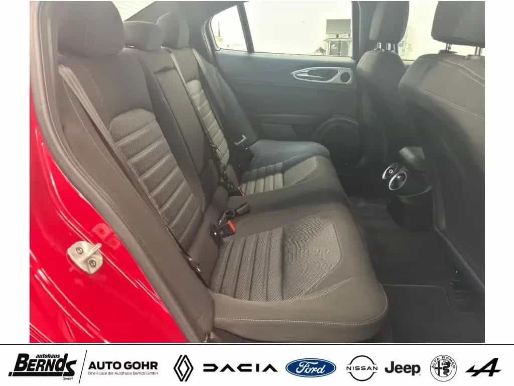 Alfa Romeo Giulia 2.0 Turbo 16V AT8-Q4 Sprint AUTOMA. ALLRA 07/2024-photo-3