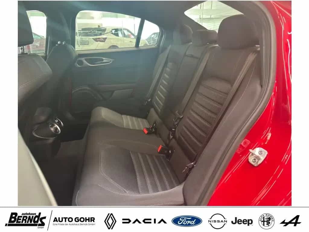 Alfa Romeo Giulia 2.0 Turbo 16V AT8-Q4 Sprint AUTOMA. ALLRA 07/2024-photo-8