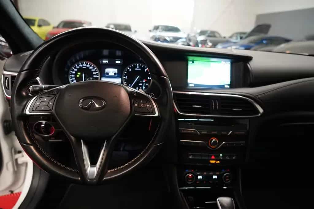 Infiniti Q30 2.2d Sport Aut. 2.Hand*Keyless*Bose*Acc*360° 05/2016-photo-19