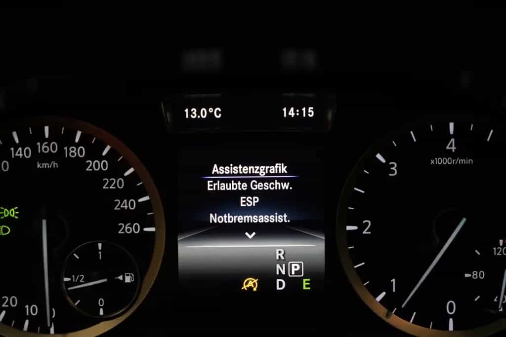 Infiniti Q30 2.2d Sport Aut. 2.Hand*Keyless*Bose*Acc*360° 05/2016-photo-25