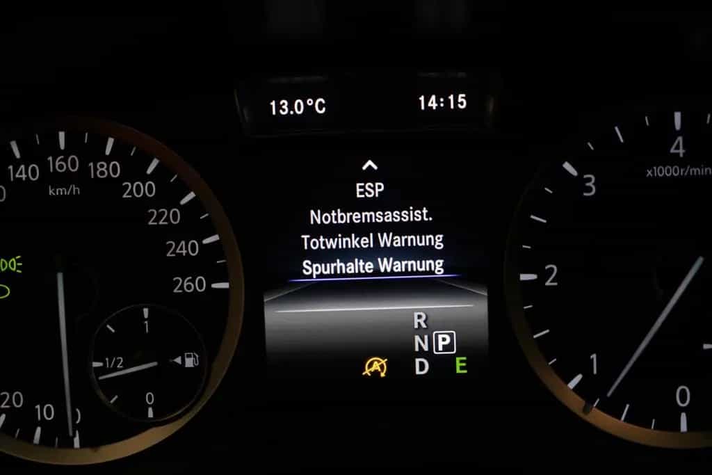 Infiniti Q30 2.2d Sport Aut. 2.Hand*Keyless*Bose*Acc*360° 05/2016-photo-26