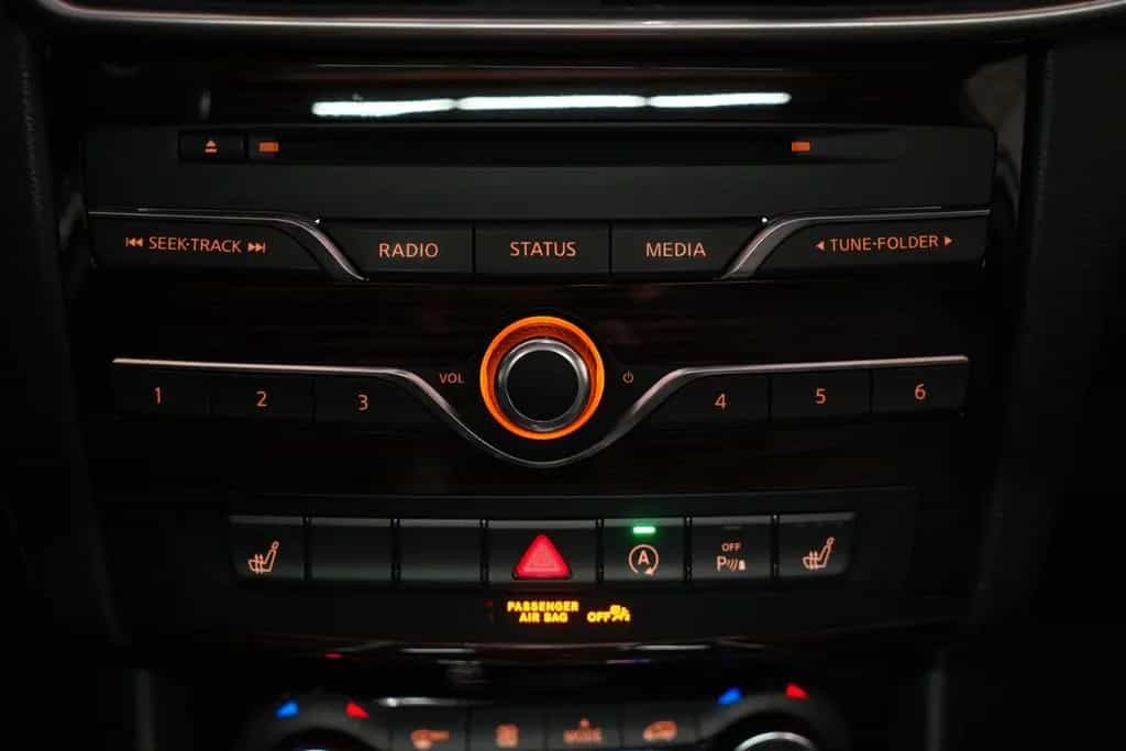 Infiniti Q30 2.2d Sport Aut. 2.Hand*Keyless*Bose*Acc*360° 05/2016-photo-29