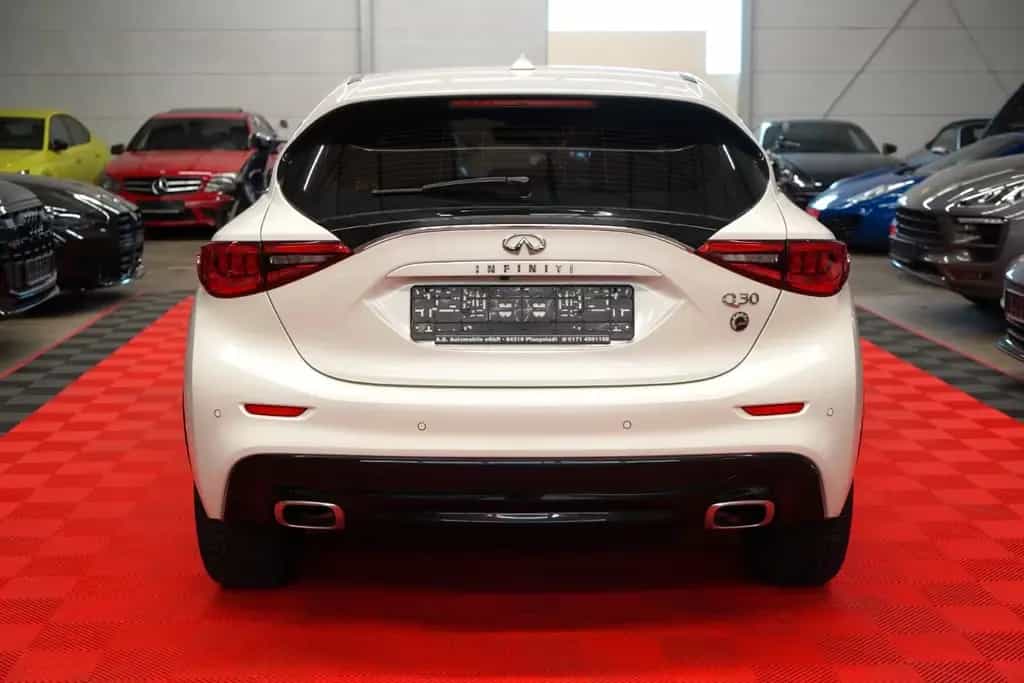 Infiniti Q30 2.2d Sport Aut. 2.Hand*Keyless*Bose*Acc*360° 05/2016-photo-7