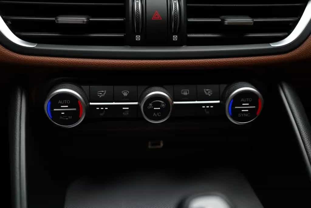 Alfa Romeo Giulia 2.0 Turbo Veloce Q4 LED | Kamera | 16V 02/2018-photo-23