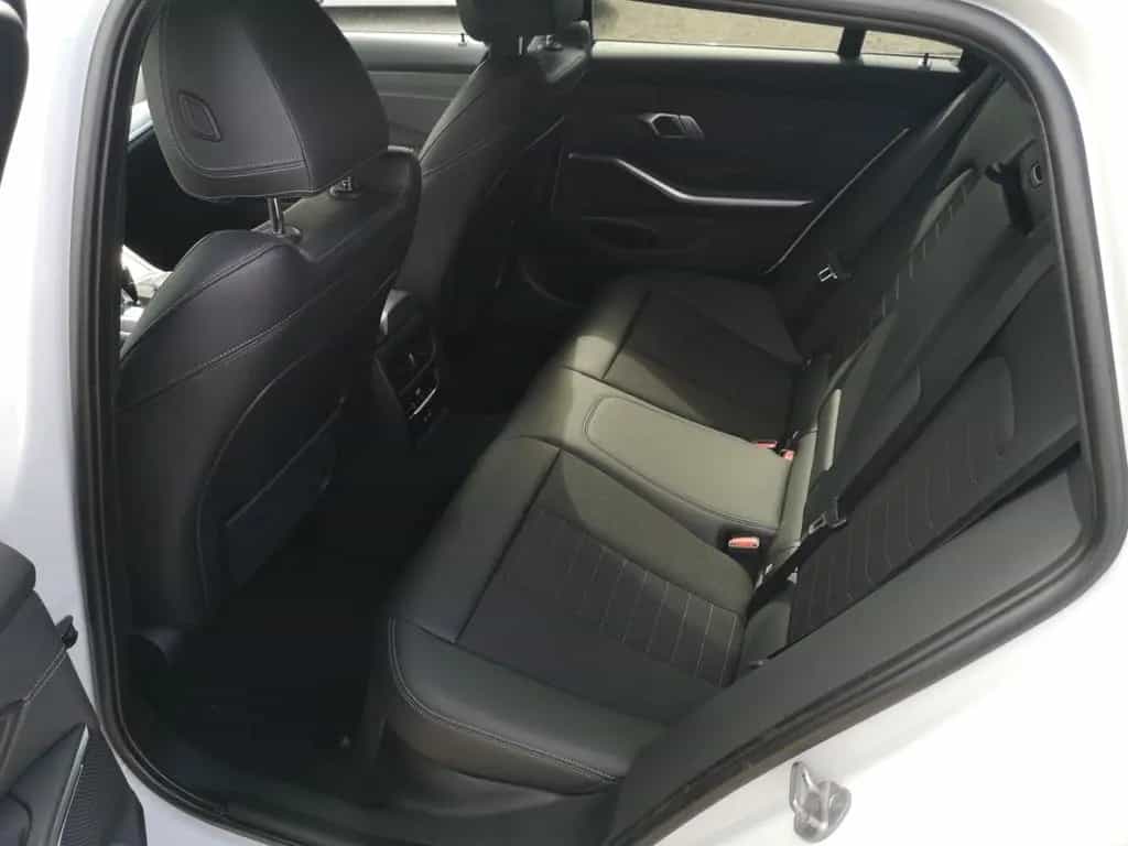 BMW 318 d Tour. LED+NAVI+KLIMAAUTO+PDC+SHZ+KAMERA 01/2022-photo-15