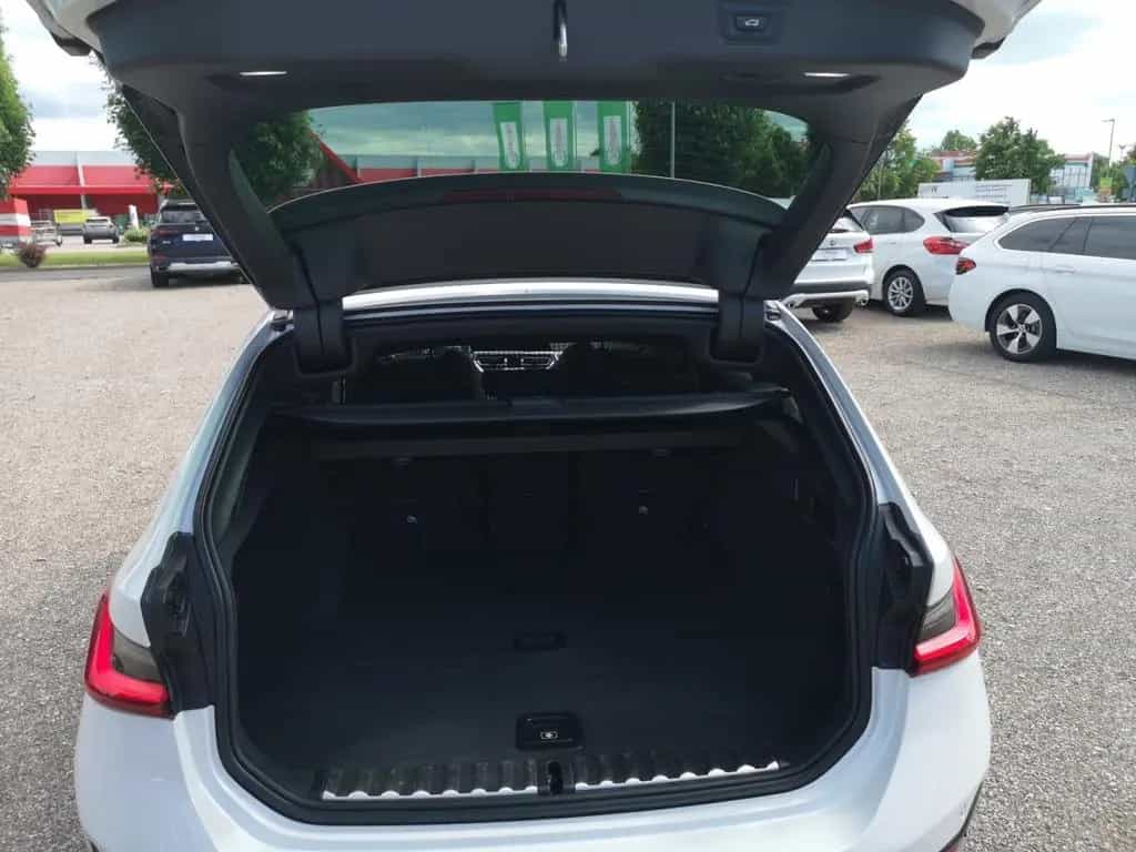 BMW 318 d Tour. LED+NAVI+KLIMAAUTO+PDC+SHZ+KAMERA 01/2022-photo-20