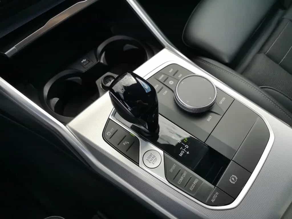 BMW 318 d Tour. LED+NAVI+KLIMAAUTO+PDC+SHZ+KAMERA 01/2022-photo-22
