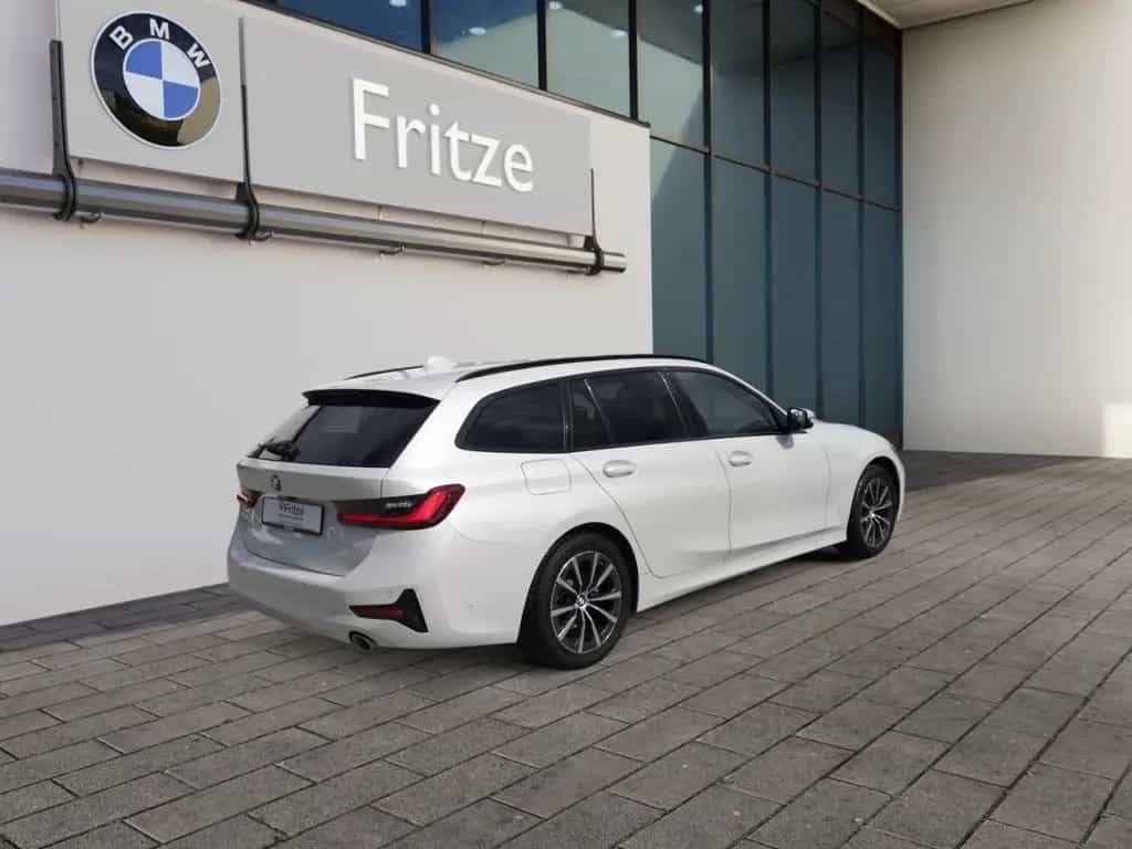 BMW 318 d Tour. LED+NAVI+KLIMAAUTO+PDC+SHZ+KAMERA 01/2022-photo-5