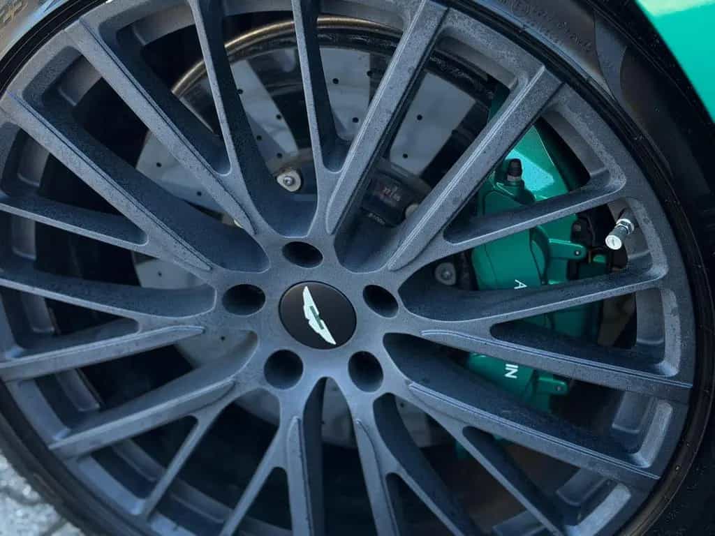 Aston Martin DBX 707 AMR23 | Podium Green | Carbon Keramik 04/2024-photo-23