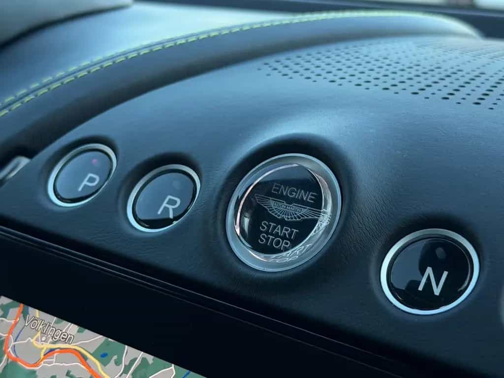 Aston Martin DBX 707 AMR23 | Podium Green | Carbon Keramik 04/2024-photo-26