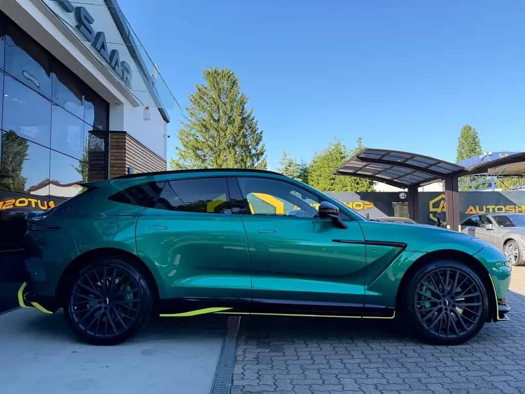 Aston Martin DBX 707 AMR23 | Podium Green | Carbon Keramik 04/2024-photo-4