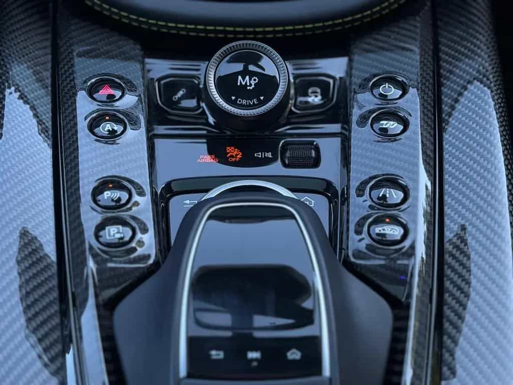 Aston Martin DBX 707 AMR23 | Podium Green | Carbon Keramik 04/2024-photo-42