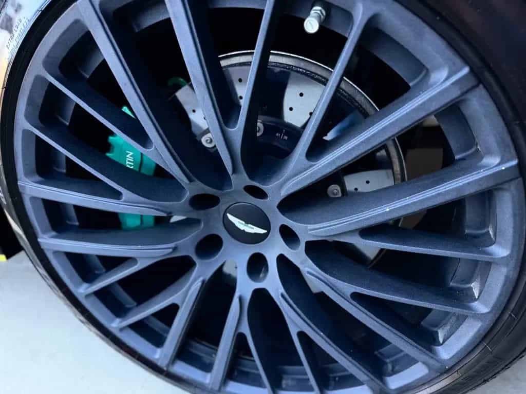 Aston Martin DBX 707 AMR23 | Podium Green | Carbon Keramik 04/2024-photo-6