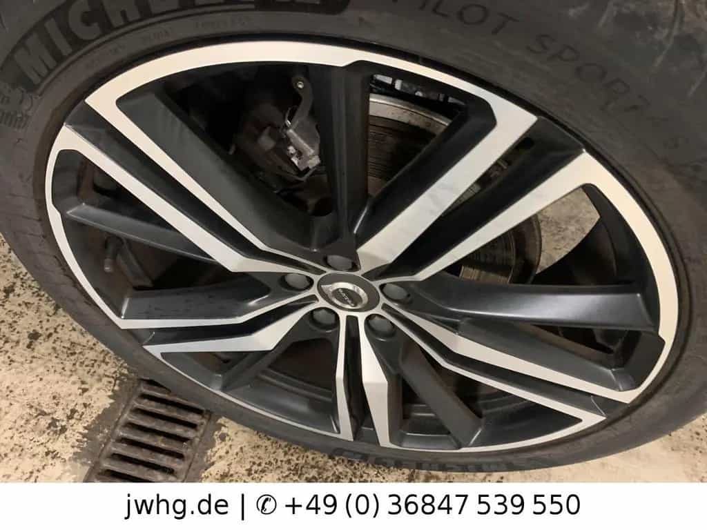 Volvo XC60 R Design AWD D 21"Zoll Memory H&K Kamera 03/2020-photo-8