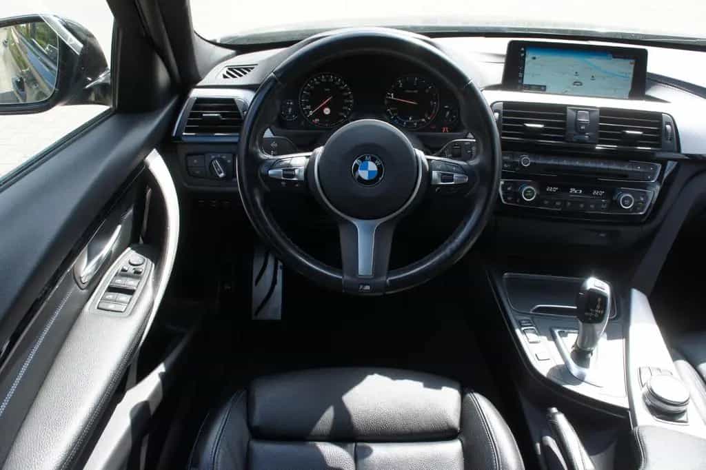 BMW 320 d Touring xDrive Steptronic *M-SPORT*KAMERA* 10/2018-photo-9