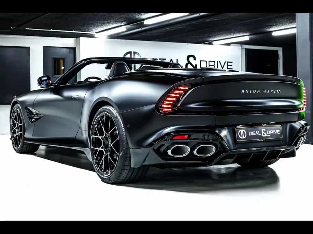 Aston Martin Vanquish III VOLANTE V12°XPEL STEALTH°CARBON°B&W 10/2025-photo-2