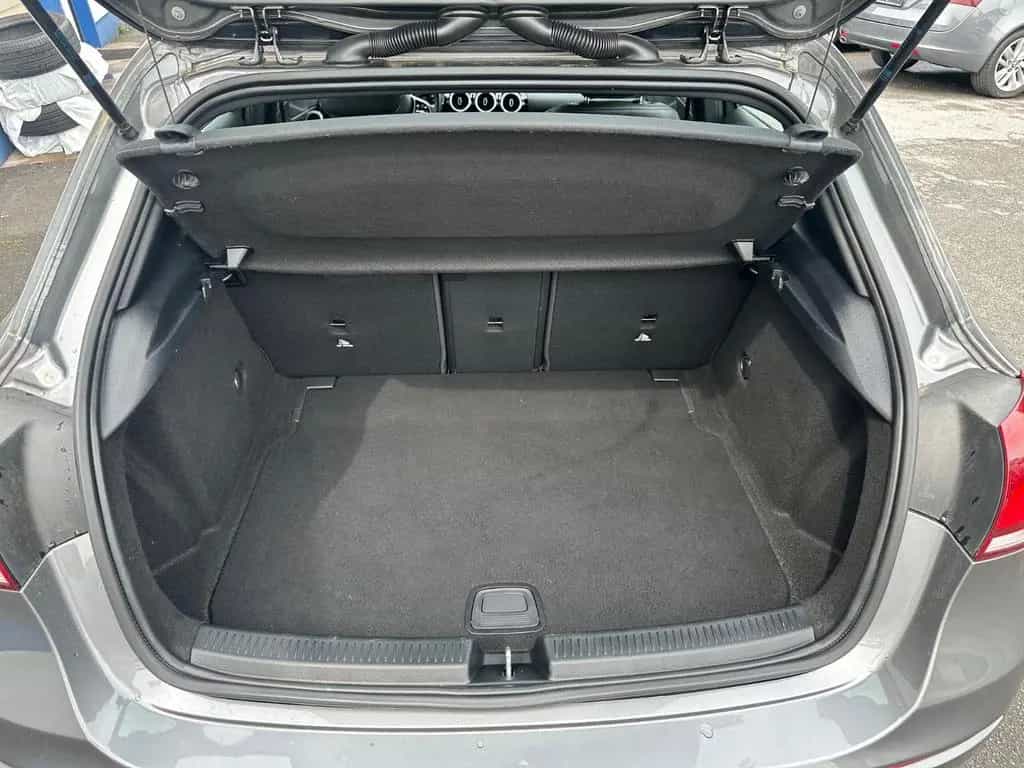 Mercedes-Benz A 200 *AHK*NAVI*KAM*LED 12/2018-photo-7