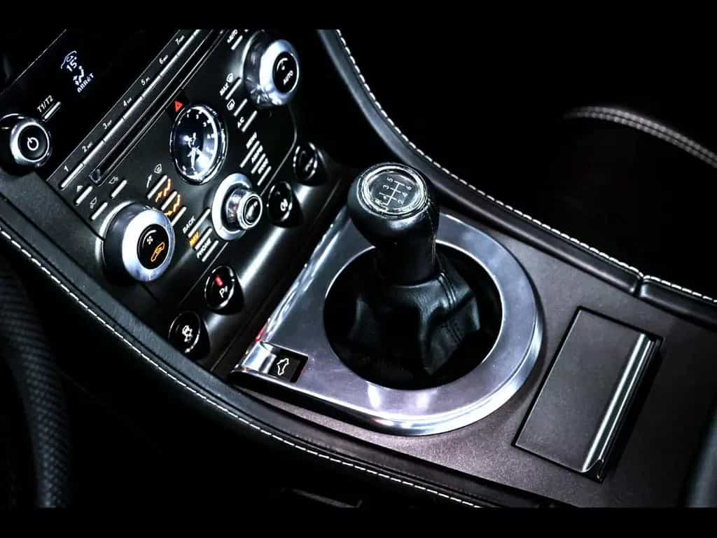 Aston Martin V8 Vantage VANTAGE ROADSTER 4.7 436°MANUAL°NAVI° 03/2014-photo-16