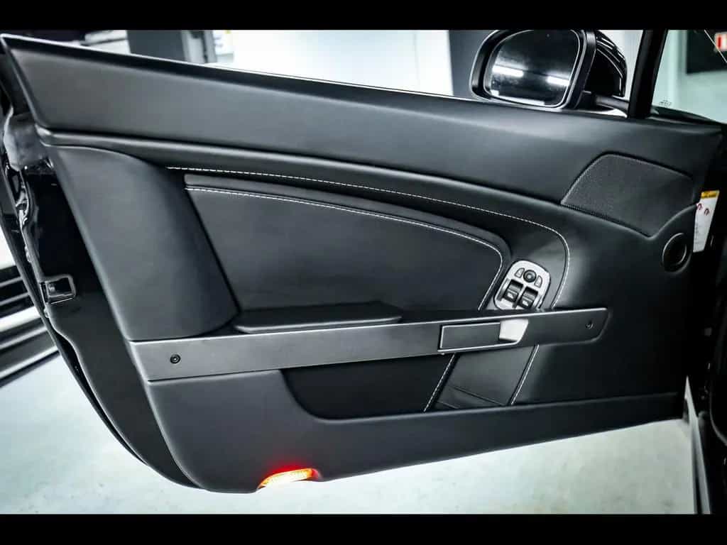 Aston Martin V8 Vantage VANTAGE ROADSTER 4.7 436°MANUAL°NAVI° 03/2014-photo-8