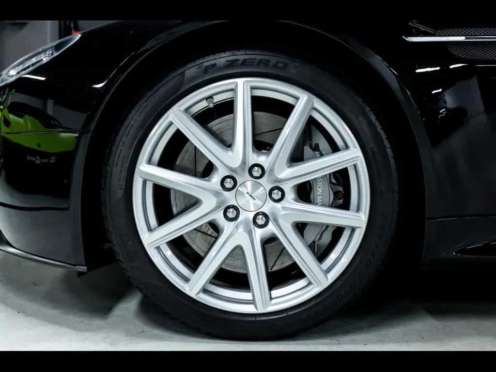 Aston Martin V8 Vantage Vantage ROADSTER 4.7 436°MANUAL°NAVI°PDC 03/2014-photo-7