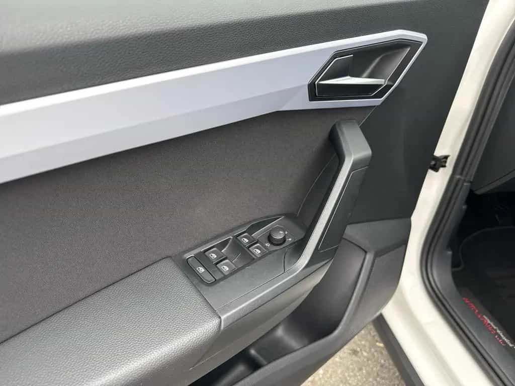 Seat Arona FR 1.0 TSI KAMERA+LED+DAB+KLIMA+TEMPOMAT 03/2023-photo-19