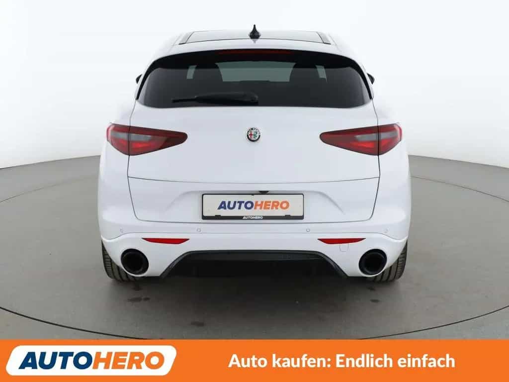 Alfa Romeo Stelvio 2.2 JTDM Estrema Q4 Aut.*NAV*XENON*ACC* 07/2022-photo-4