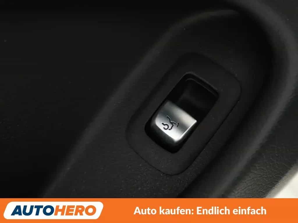 Mercedes-Benz C 200 AMG Line Aut.*MULTIBEAM*NAVI*CAM*TEMPO*SHZ 10/2018-photo-27