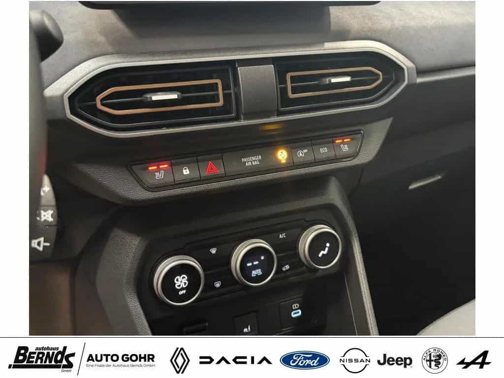 Dacia Sandero Stepway TCe 110 Extreme+ 12/2024-photo-17