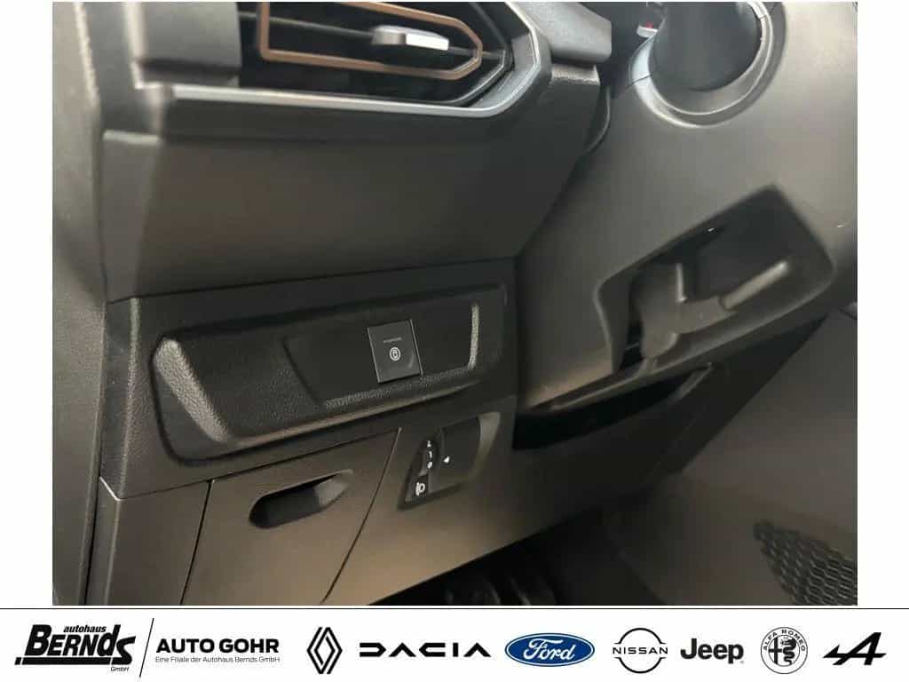 Dacia Sandero Stepway TCe 110 Extreme+ 12/2024-photo-23