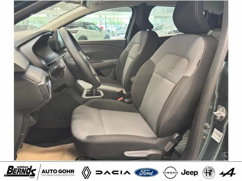Dacia Sandero Stepway TCe 110 Extreme+ 12/2024-photo-9