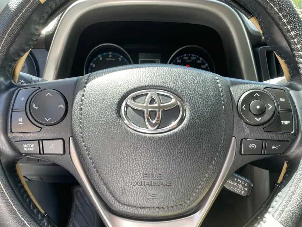 Toyota RAV 4 2.0 4x4 Team D *LED*AHK*el. Heck*RCam*SHZ* 09/2018-photo-13