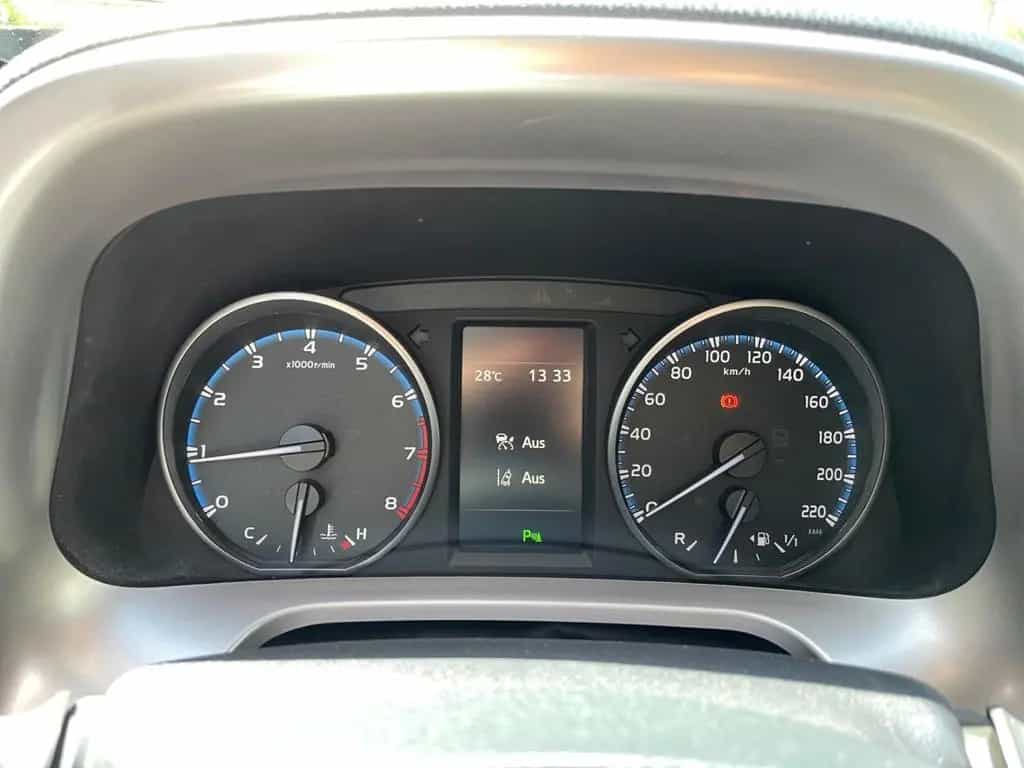 Toyota RAV 4 2.0 4x4 Team D *LED*AHK*el. Heck*RCam*SHZ* 09/2018-photo-14