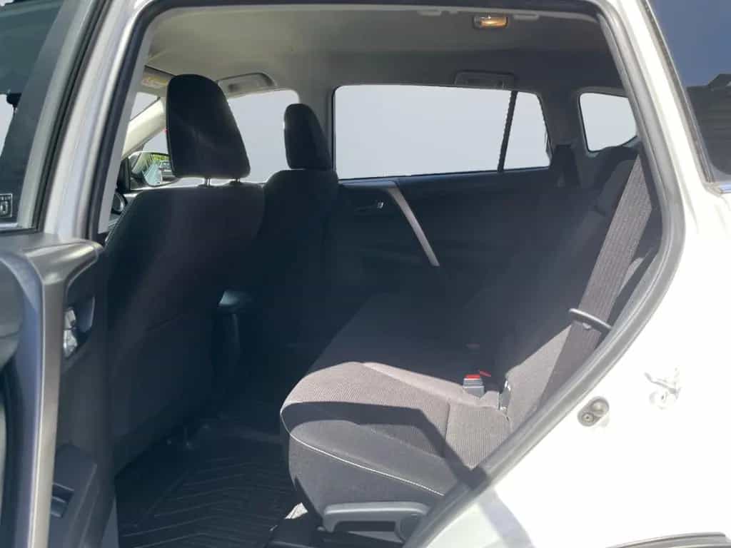 Toyota RAV 4 2.0 4x4 Team D *LED*AHK*el. Heck*RCam*SHZ* 09/2018-photo-16