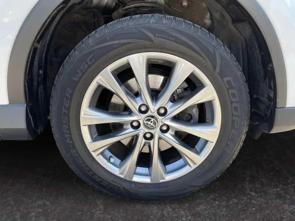 Toyota RAV 4 2.0 4x4 Team D *LED*AHK*el. Heck*RCam*SHZ* 09/2018-photo-21