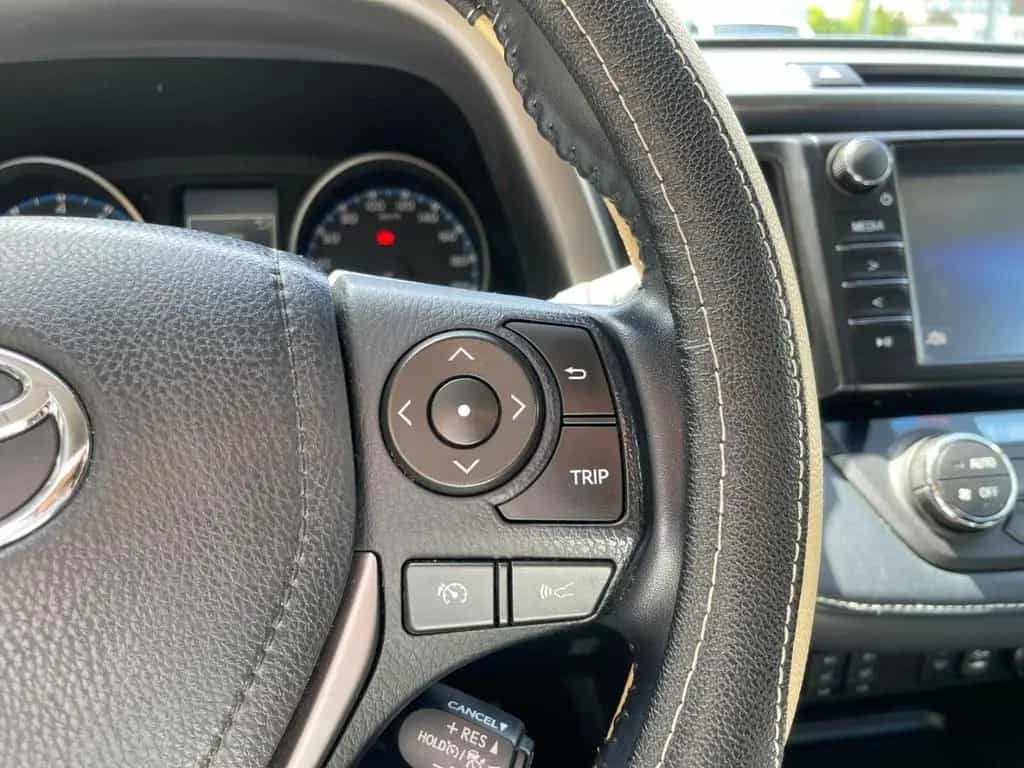 Toyota RAV 4 2.0 4x4 Team D *LED*AHK*el. Heck*RCam*SHZ* 09/2018-photo-25