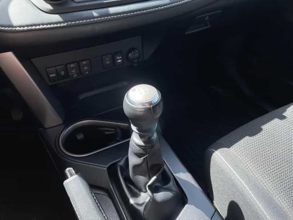 Toyota RAV 4 2.0 4x4 Team D *LED*AHK*el. Heck*RCam*SHZ* 09/2018-photo-26