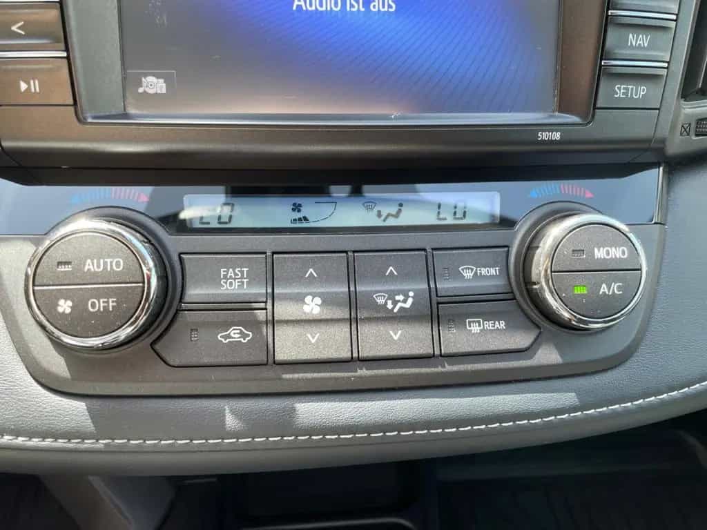 Toyota RAV 4 2.0 4x4 Team D *LED*AHK*el. Heck*RCam*SHZ* 09/2018-photo-27