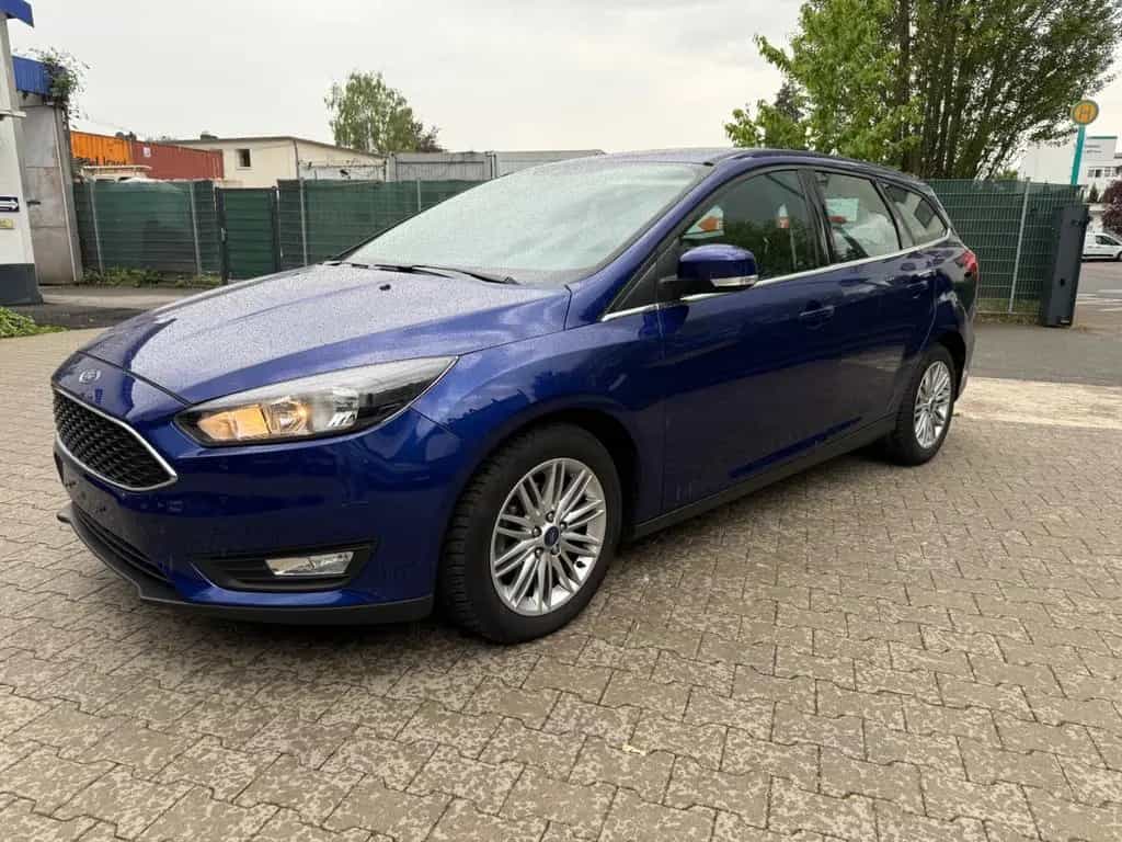 Ford Focus Turnier 1.0 EcoBoost·2.Hand·PDC·Sitzheiz. 12/2017-photo-2