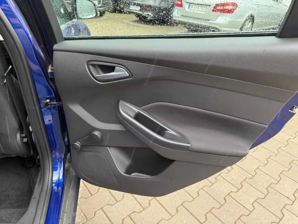 Ford Focus Turnier 1.0 EcoBoost·2.Hand·PDC·Sitzheiz. 12/2017-photo-26