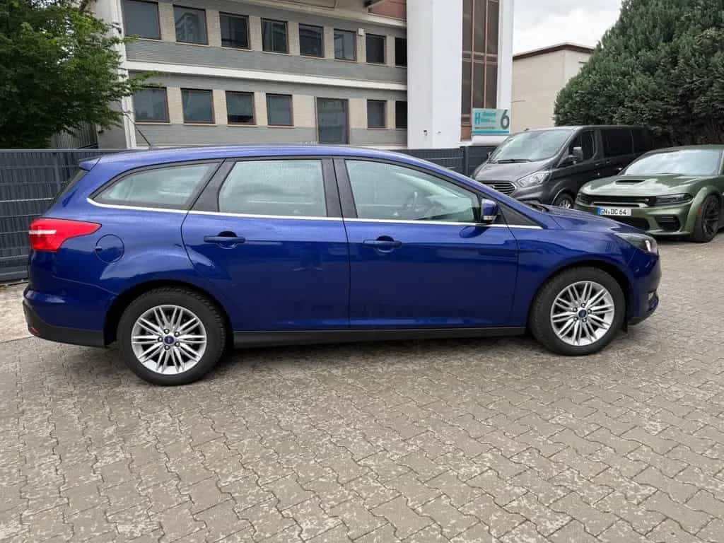 Ford Focus Turnier 1.0 EcoBoost·2.Hand·PDC·Sitzheiz. 12/2017-photo-7