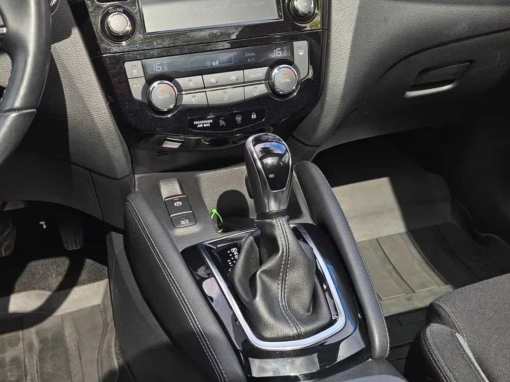 Nissan Qashqai 1.3 Pano*360°Kam*MFL*Navi*SHZ 03/2021-photo-22