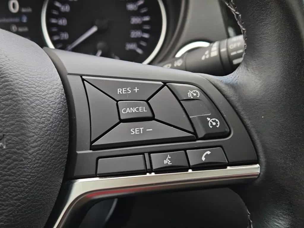Nissan Qashqai 1.3 Pano*360°Kam*MFL*Navi*SHZ 03/2021-photo-31