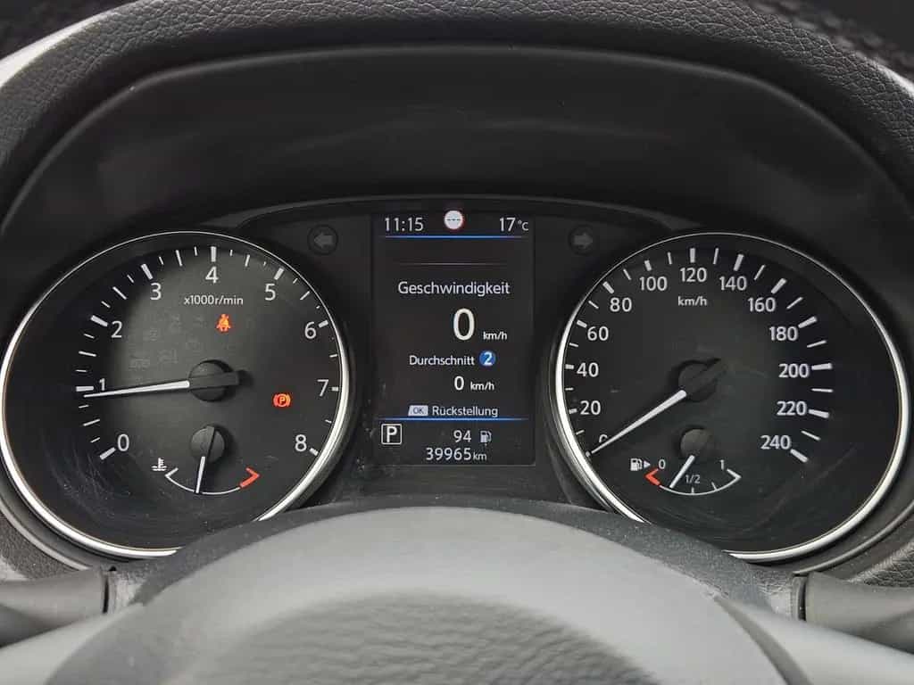Nissan Qashqai 1.3 Pano*360°Kam*MFL*Navi*SHZ 03/2021-photo-34