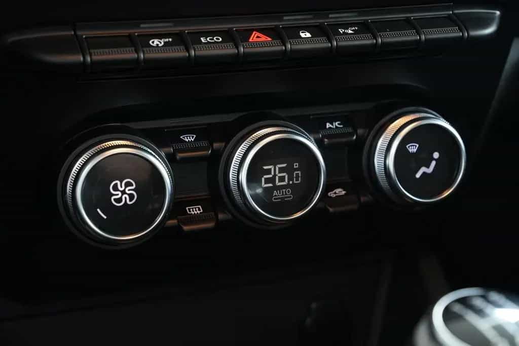 Dacia Duster II Prestige *NAV*KAMERA*SHZ*TEMP* 12/2019-photo-20