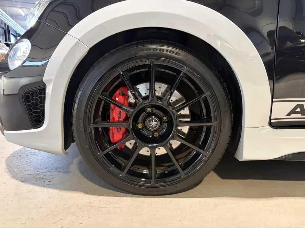 Abarth 695 695 70TH ANNIVERSARY /CARBON/ KONI/ BREMBO/ 02/2021-photo-17