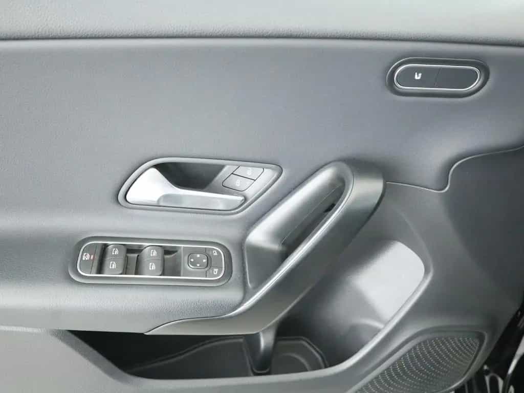 Mercedes-Benz CLA 180 Shooting Brake CLA 180 d SB *LED*Navigation*PTS*Rückfahrkamera* 12/2022-photo-19